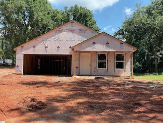 884 Powers Rd, Laurens, SC 29360