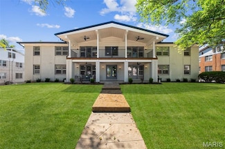 621 Broadmoor Dr Unit A, Chesterfield, MO 63017