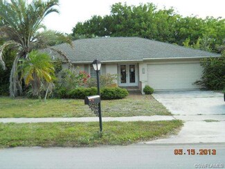 222 Saint Andrews Blvd, Naples, FL 34113