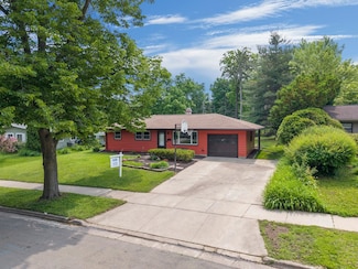 5905 Mayhill Dr, Madison, WI 53711