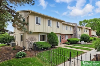 5143 S 126th Plaza Unit 22, Omaha, NE 68137
