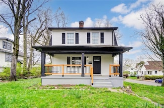 105 W Siebenthaler Ave, Dayton, OH 45405