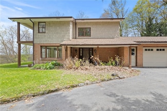 6401 Boston Ridge Rd, Orchard Park, NY 14127