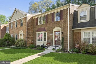 7915 Treeside Ct, Springfield, VA 22152