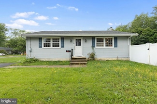 21 Jerrys Ave, Clayton, NJ 08312