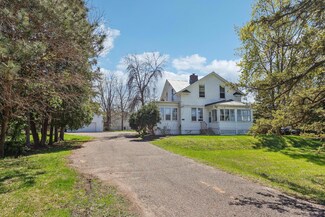 1908 County Road E E, Saint Paul, MN 55110