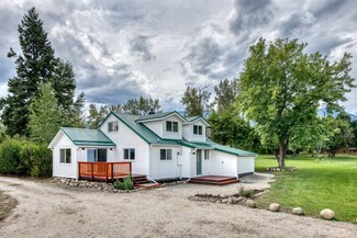 242 Blodgett View Dr, Hamilton, MT 59840
