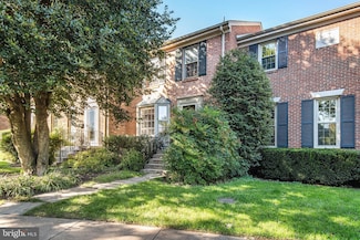 10502 Assembly Dr, Fairfax, VA 22030