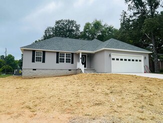 1010 E Main St, Savannah, TN 38372
