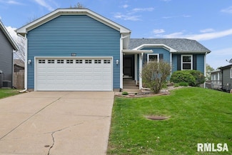 5528 N Gaines St, Davenport, IA 52806