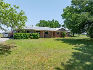 6141 E State Highway 10, Magazine, AR 72943