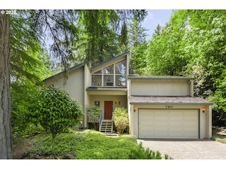 2 Icarus Loop, Lake Oswego, OR 97035