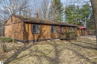 11720 S Bennett St, Empire, MI 49630
