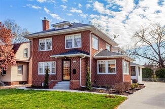 1331 42nd St, Des Moines, IA 50311