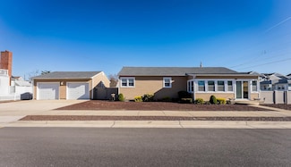 211 E Cardinal Rd, Wildwood, NJ 08260