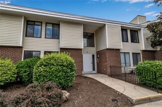 7 Southcreek Ct Unit B, East Amherst, NY 14051