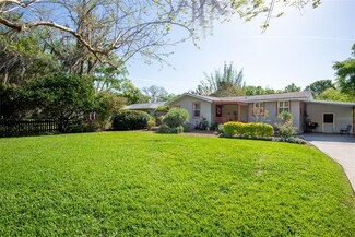 2618 Wilson Cir, Lutz, FL 33548
