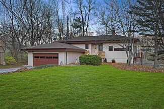 806 Trout Creek Rd, Bristol, IN 46507