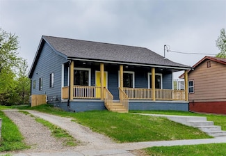 1306 E 15th St, Des Moines, IA 50316
