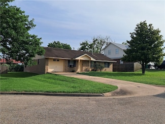1202 Cheyenne Dr, Brenham, TX 77833