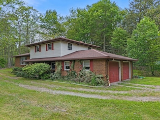 3127 Sussex Dr, Coolbaugh Township, PA 18466