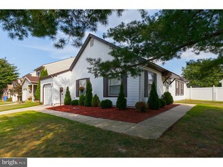 38 Monroe St, Swedesboro, NJ 08085