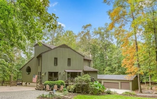 8207 Hunting Cog Rd, Oak Ridge, NC 27310