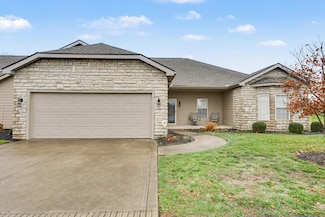 31 Claire Ct Unit 31, Circleville, OH 43113