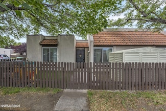 1041 Baywood Dr Unit B, Sparks, NV 89434