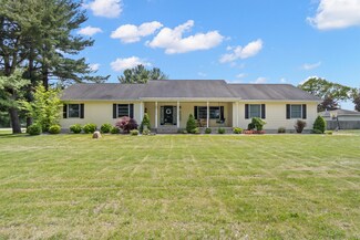 617 Ramsey Ln, Pleasant Lake, MI 49272
