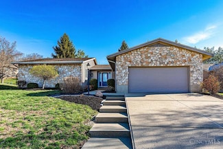 611 Leo Dr, Hamilton, OH 45013