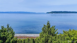 12104 Possession Ln, Edmonds, WA 98026