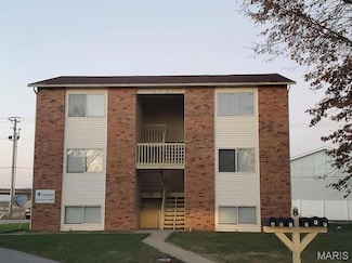 8 Jardin Ct Unit E, Belleville, IL 62226