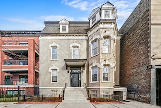 1104 W Webster Ave Unit 301, Chicago, IL 60614