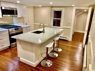 11 Mechanic St Unit 11, Newton, MA 02464
