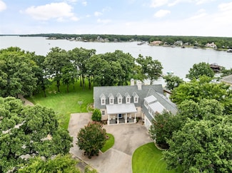 127 Hilton Head Island Dr, Mabank, TX 75156