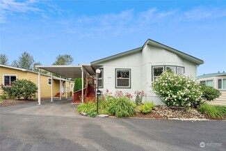 1393 Maple Dr, Enumclaw, WA 98022