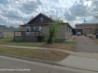 167 2nd Ave NW, Killdeer, ND 58640