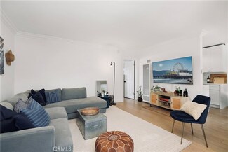 2241 Virginia Ave Unit 14, Santa Monica, CA 90404