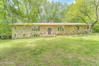 8305 Sharp Rd, Powell, TN 37849