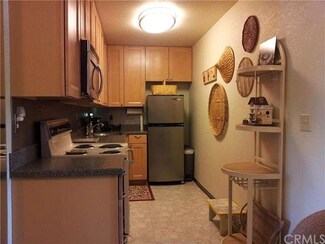 701 N Los Felices Cir W Unit L-207, Palm Springs, CA 92262