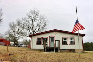 2185 Chinquapin Rd, Everton, AR 72633