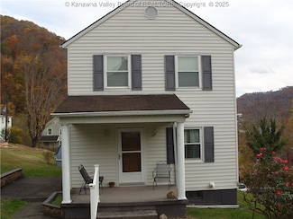 171 Boomer Hill Rd, Boomer, WV 25031