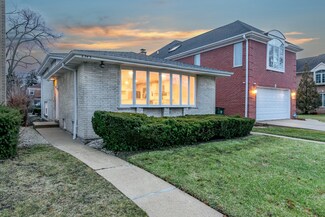 6543 N Trumbull Ave, Lincolnwood, IL 60712