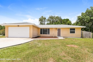 701 NW Grenada St, Port Saint Lucie, FL 34983