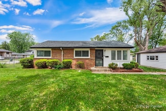 2756 Lancaster Dr, Markham, IL 60428
