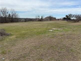 8418 Green Branch Dr, Woodway, TX 76712