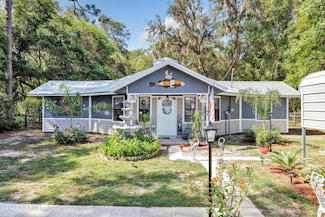 183 Violet Cir, Interlachen, FL 32148