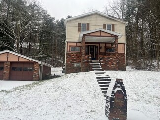 1024 Franklin St, Oakdale, PA 15071
