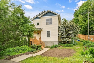 29 Byrd Rd, Black Mountain, NC 28711